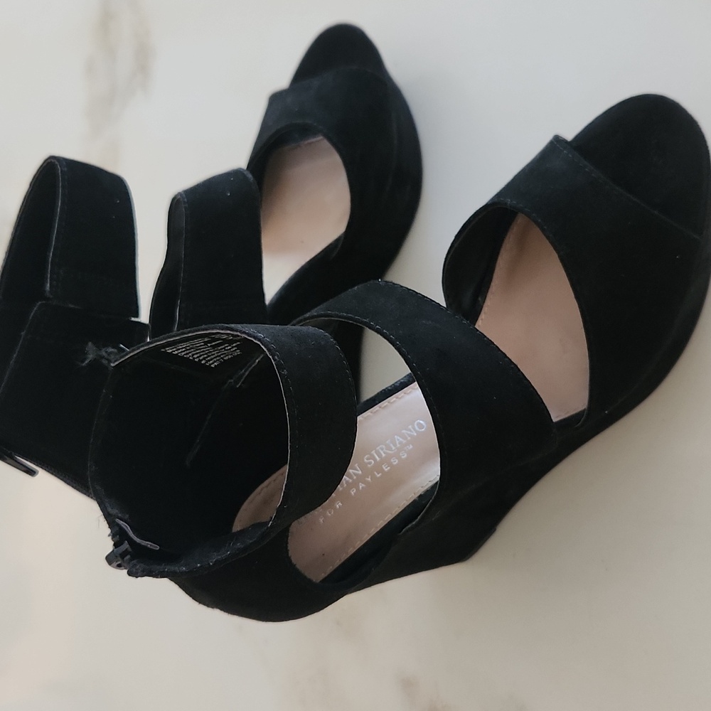 8 M Christian Siriano Black Wedge Sandals